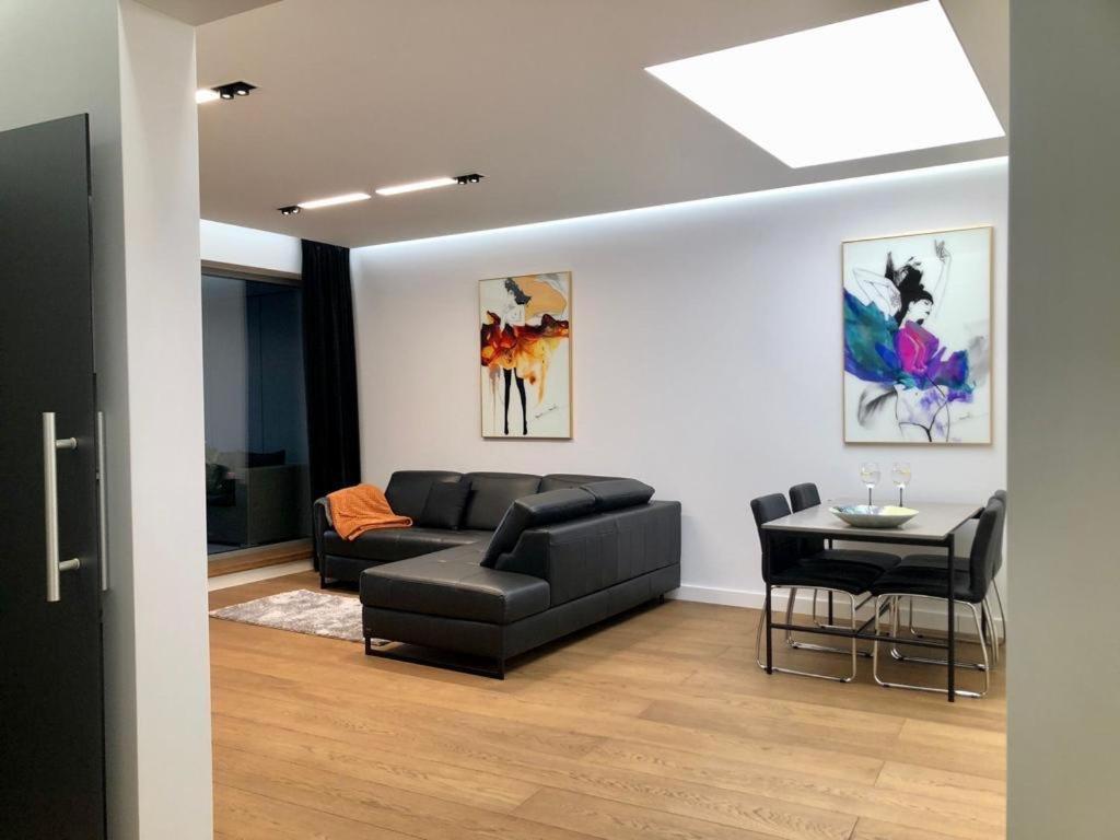 Baltic Riviera Apartments - Luxurious Apartment With Patio And River View Gdańsk Exteriör bild